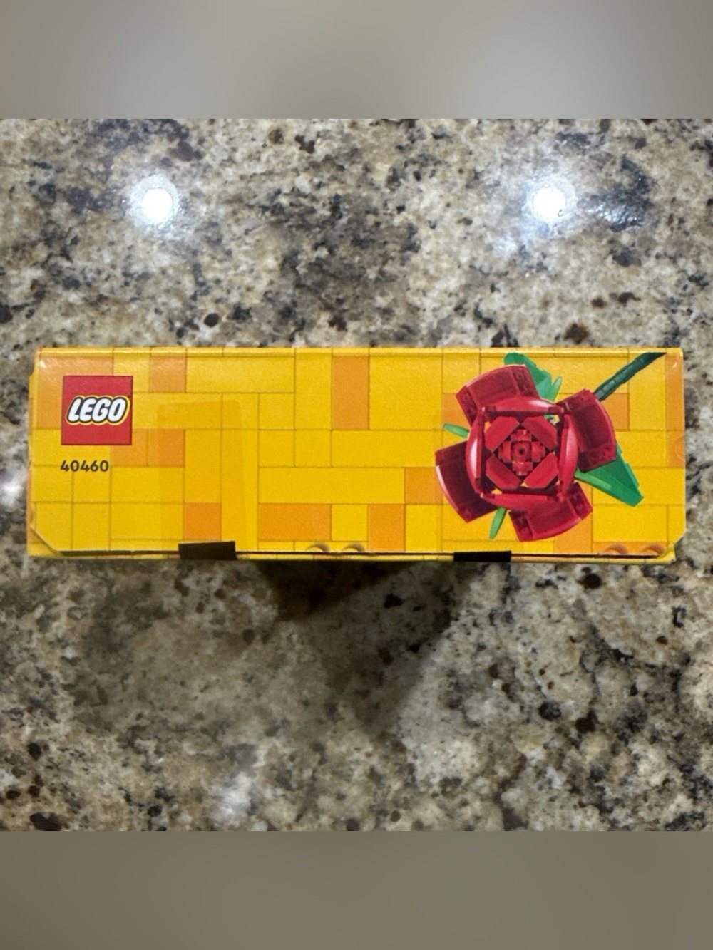 LEGO 40460 Red Roses - Picture 2 of 3